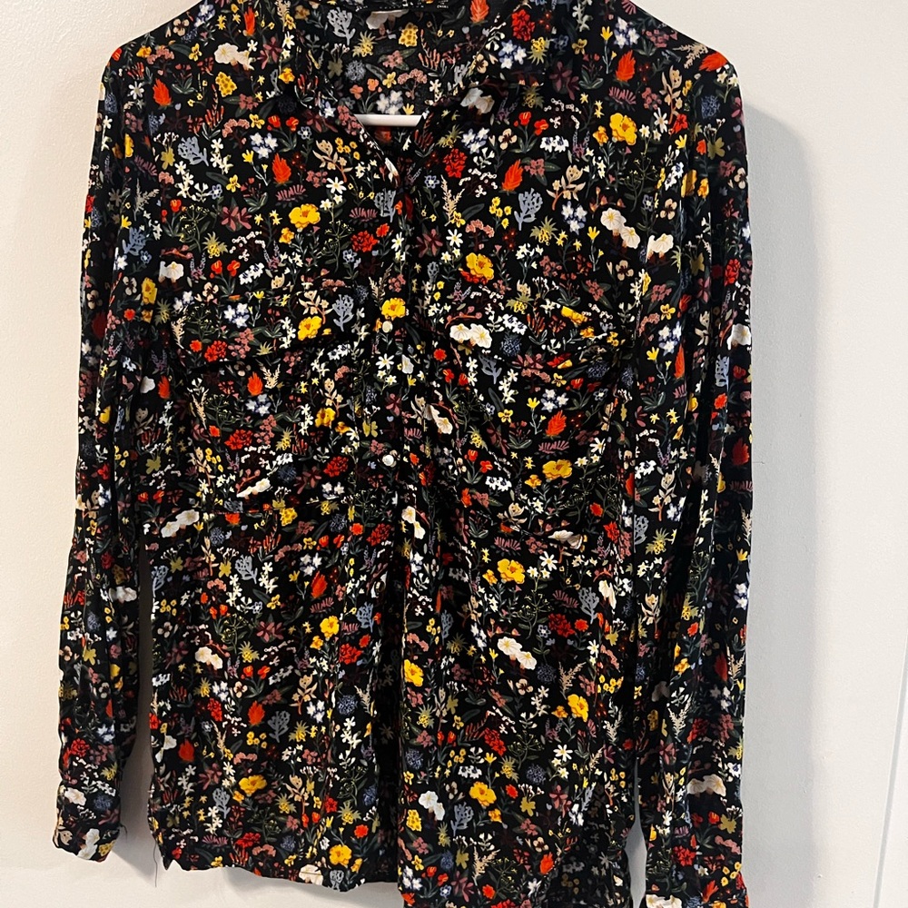 Zara Yellow and Red Blouse with Notched Collar and Buttoned Style